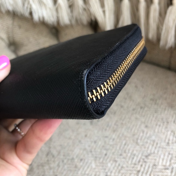 SOLD Kate Spade Wristlet Wallet - Picture 5 of 8